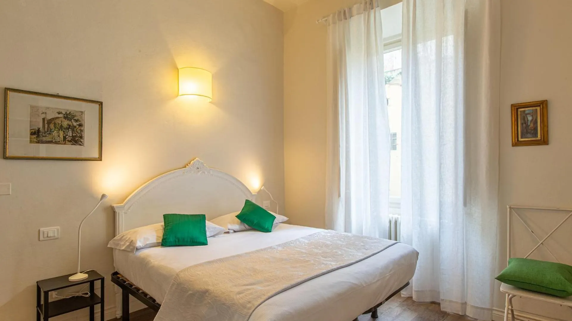 Apartments Florence- The Vintage Nook Italy
