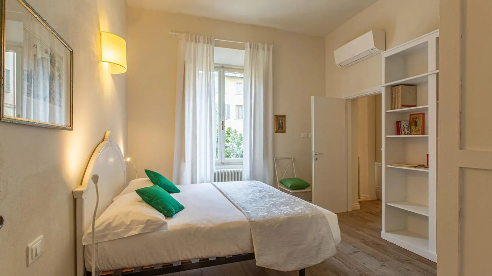 Apartments Florence- The Vintage Nook Florence