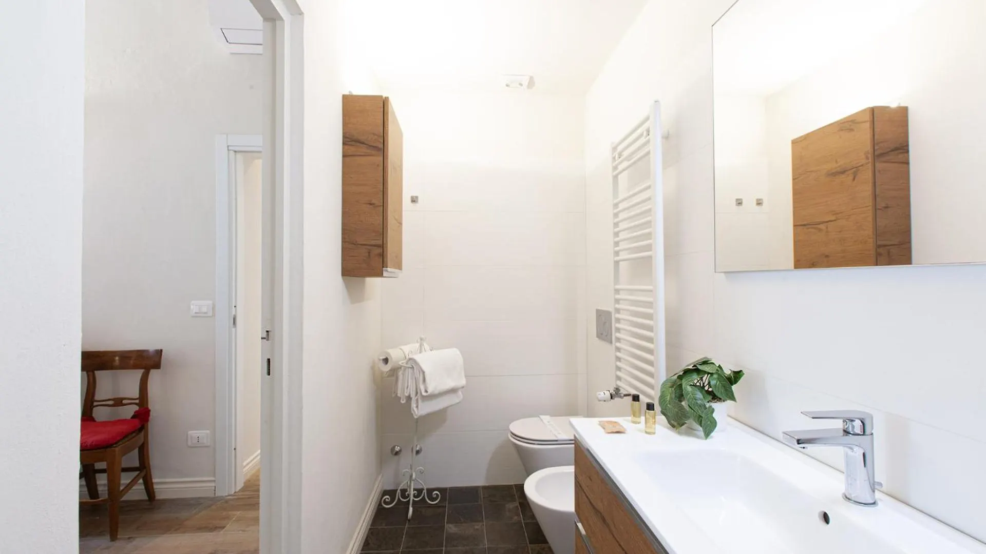 Apartments Florence- The Vintage Nook Italy