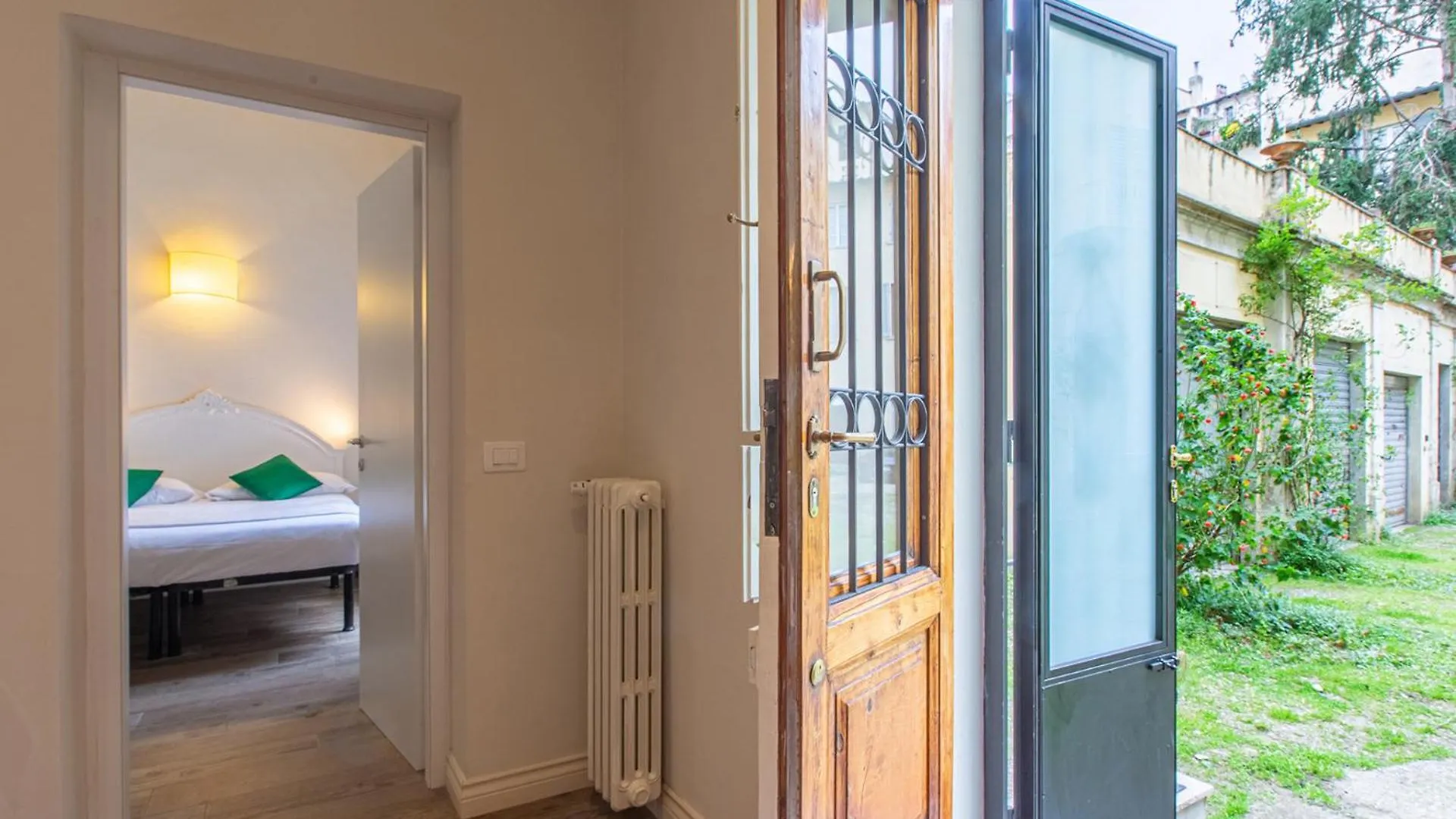 Apartments Florence- The Vintage Nook Italy